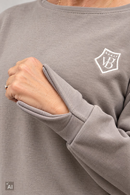 Sweaty "VB" by Silvia van Beekum, taupe