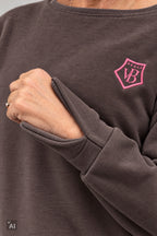 Sweaty "VB" by Silvia van Beekum, braun