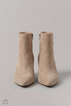 Spitze Stiefelette in Wildlederoptik, beige