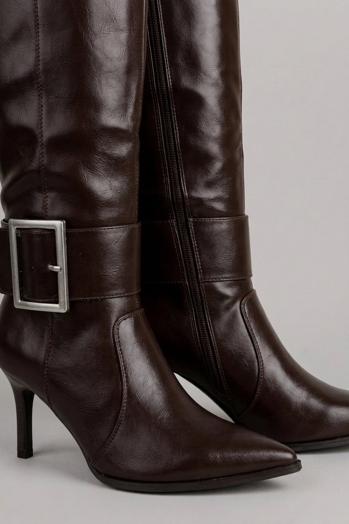 High-Heel Stiefel mit Schnalle, braun