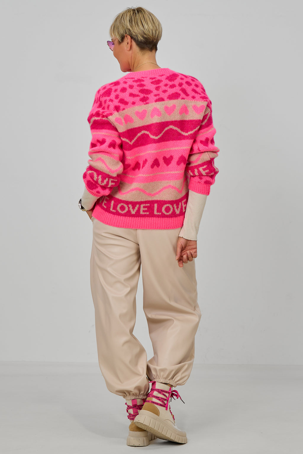 Strickpulli mit LOVE Muster, rosa-pink