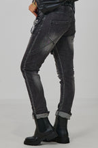 Enge Jeans im destroyed look, black used