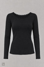 Longsleeve mit Spitze am Rundhalsausschnitt, schwarz