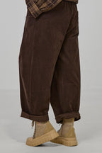 Feincordhose mit Überschlägen, braun