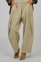Feincordhose mit Überschlägen, beige