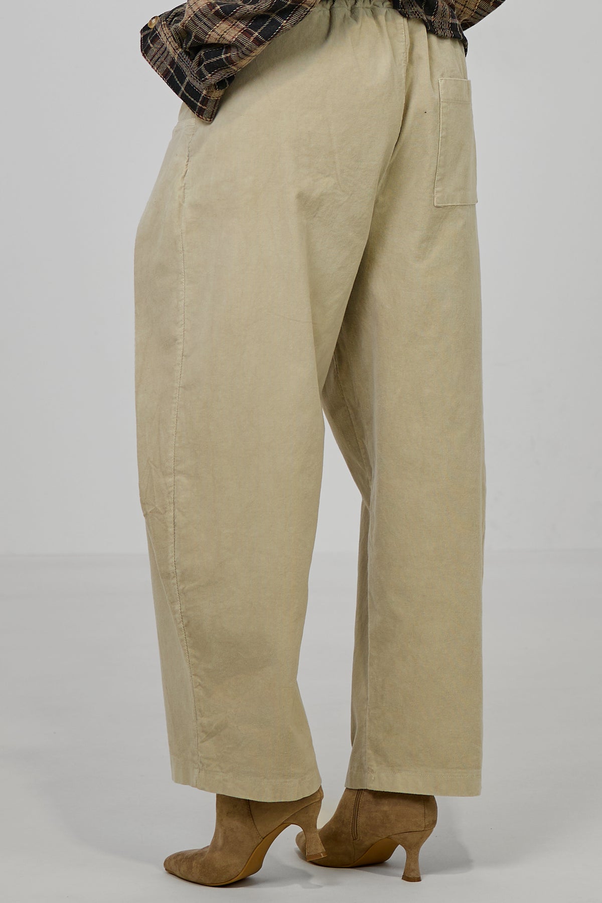 Feincordhose mit Überschlägen, beige
