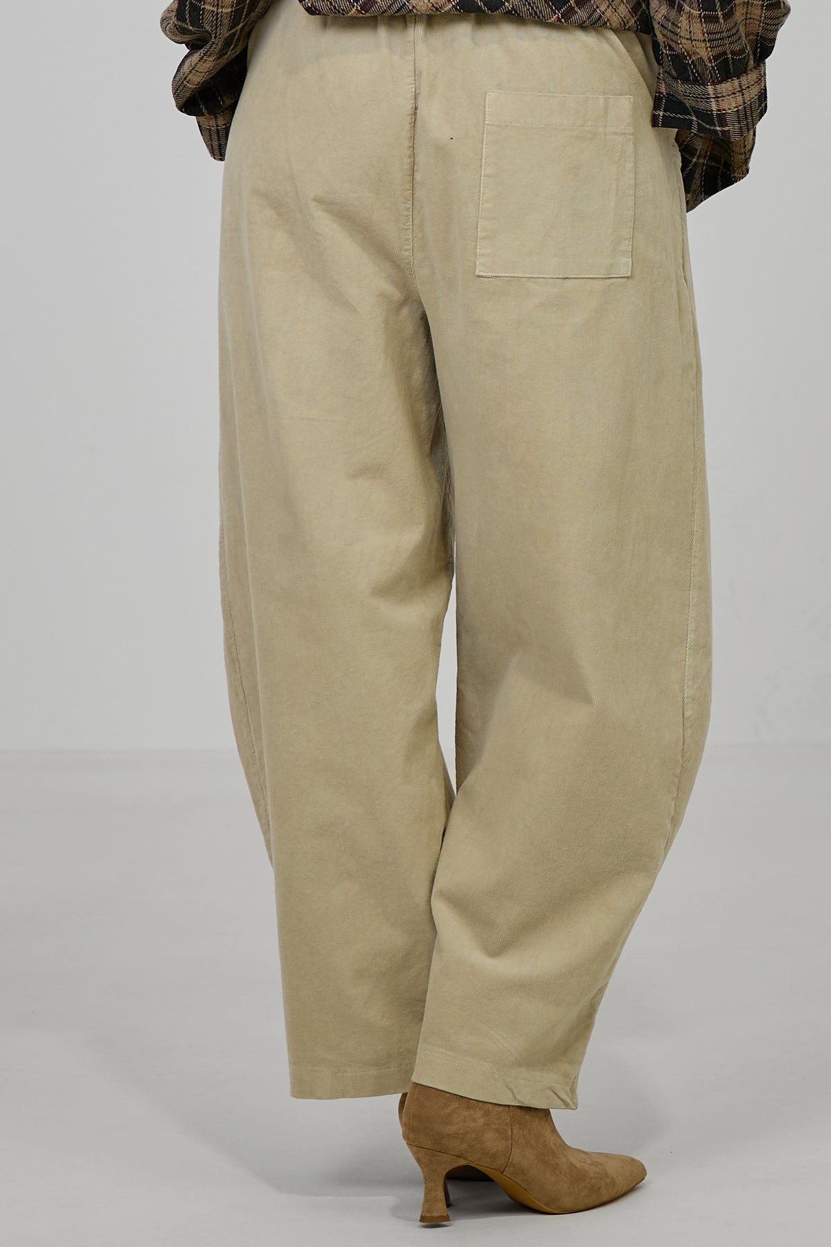 Feincordhose mit Überschlägen, beige