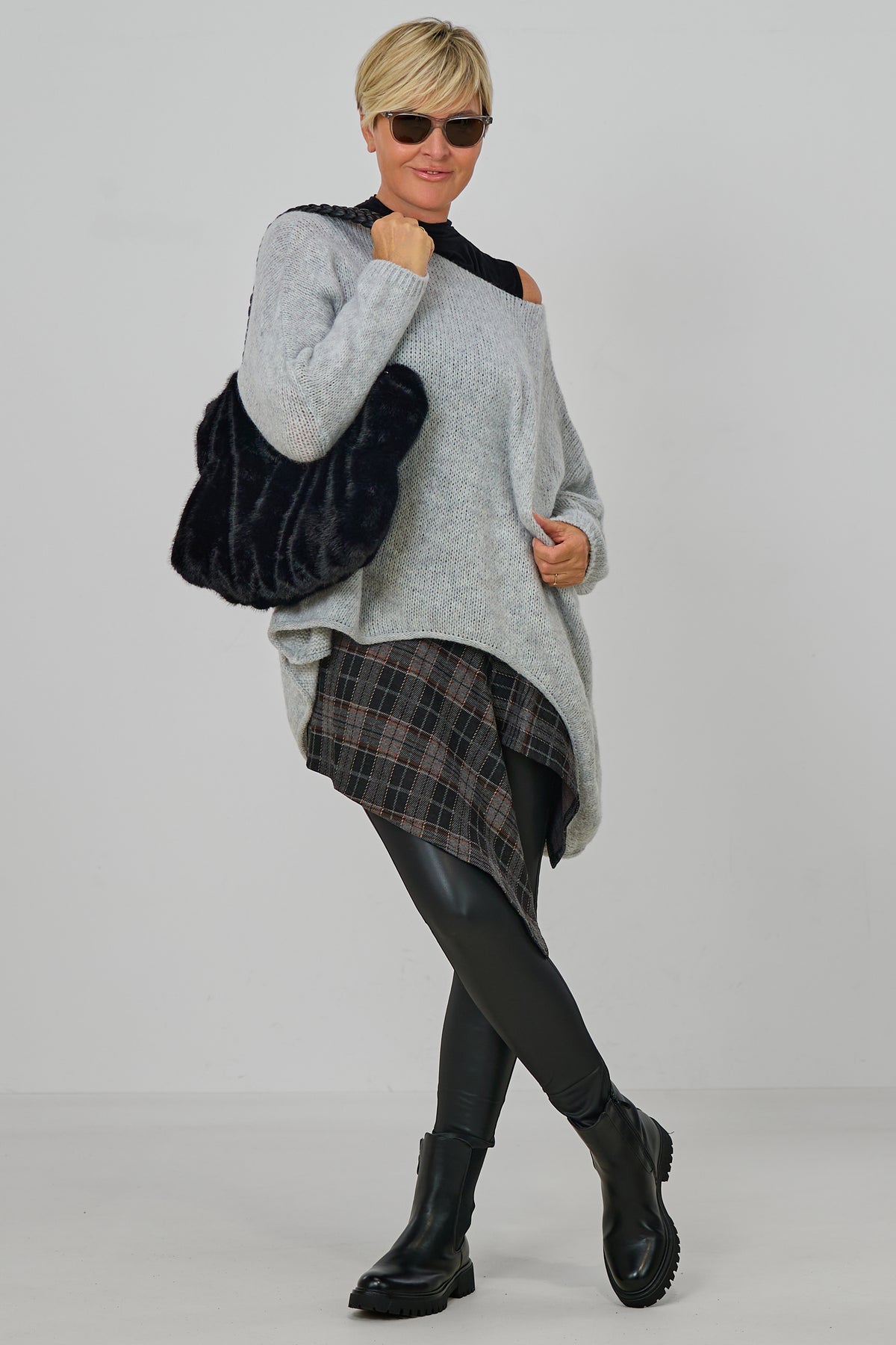High-Waist Leggings im Lederlook, schwarz