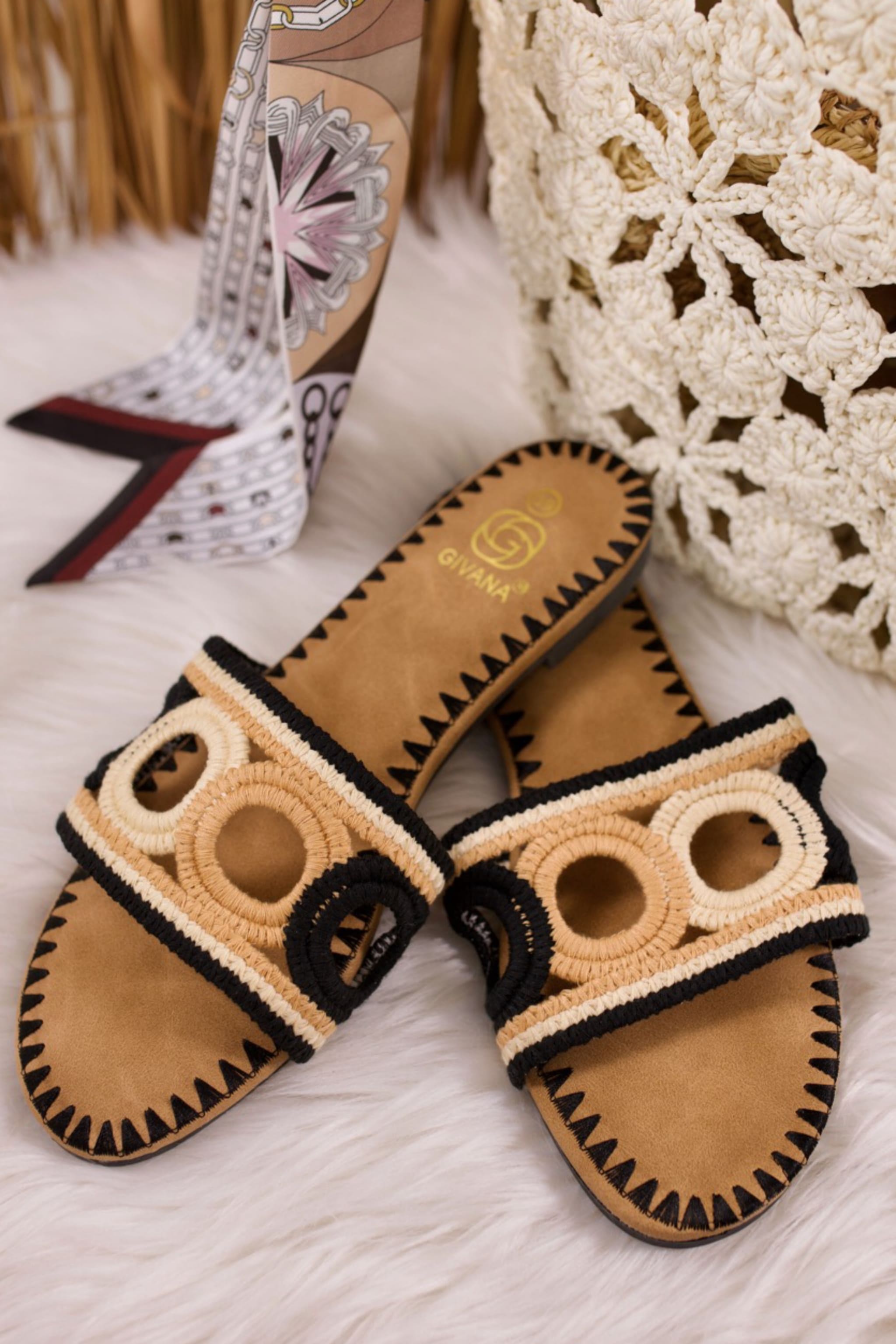 Boho Pantolette, schwarz-creme-nude