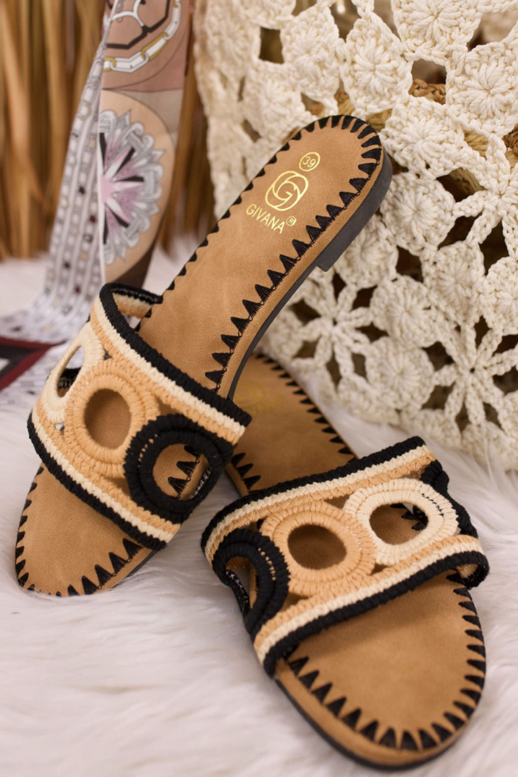 Boho Pantolette, schwarz-creme-nude