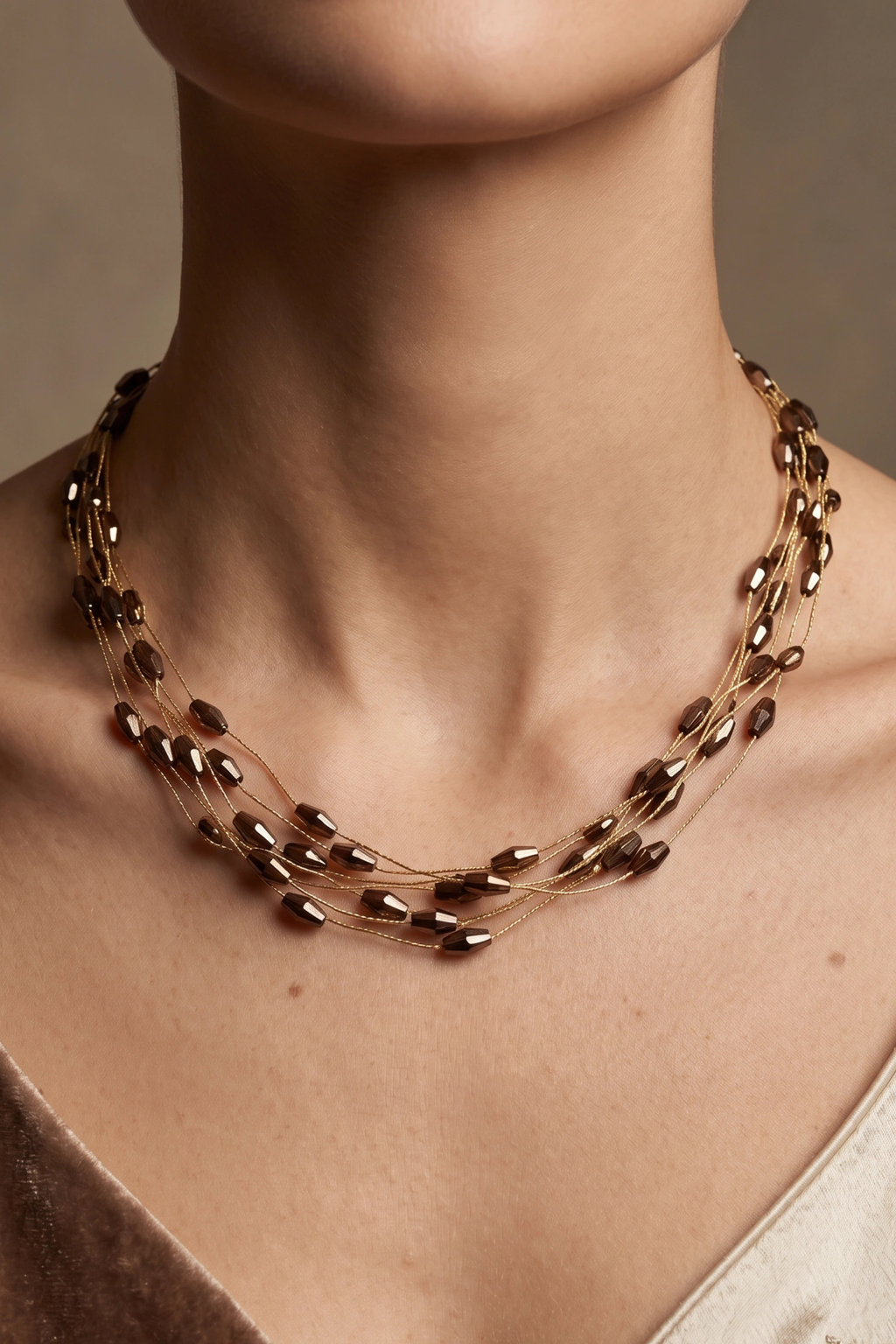 Kette mit Perlchen, mokka-gold