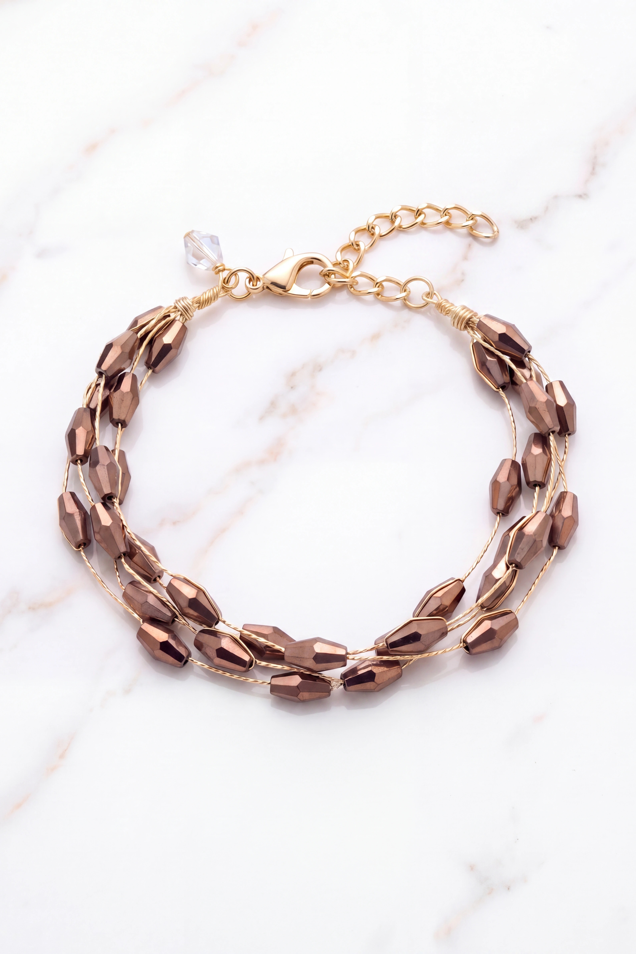 Armband mit Perlchen, mokka-gold