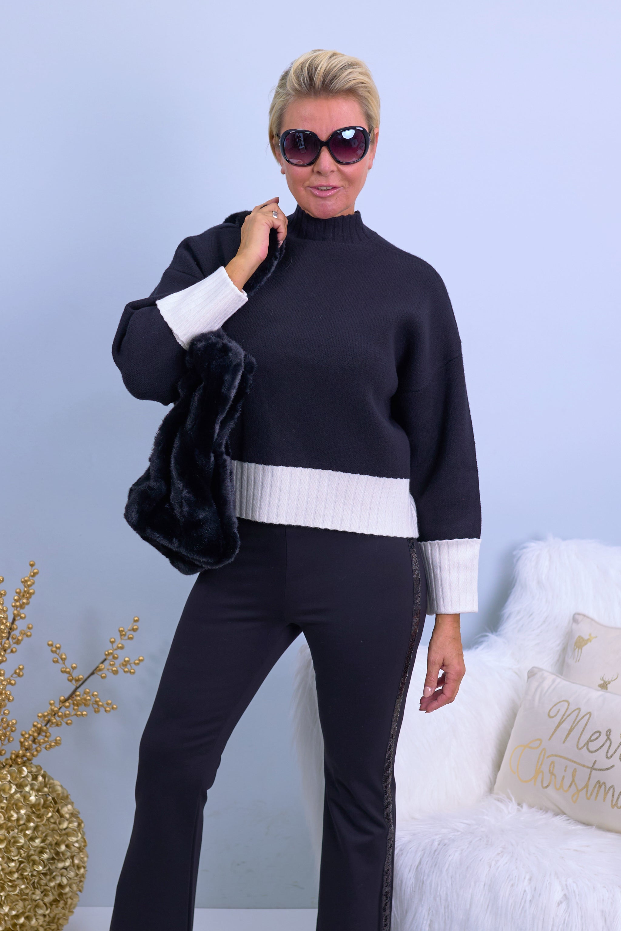 Short sweater with turtleneck, black-ecru