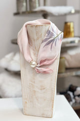 Tuch mit magnetischem Perlenverschluss, rosa-grau