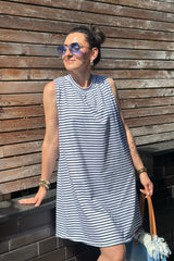 kurzes Neckholder Kleid geringelt, schwarz-weiß