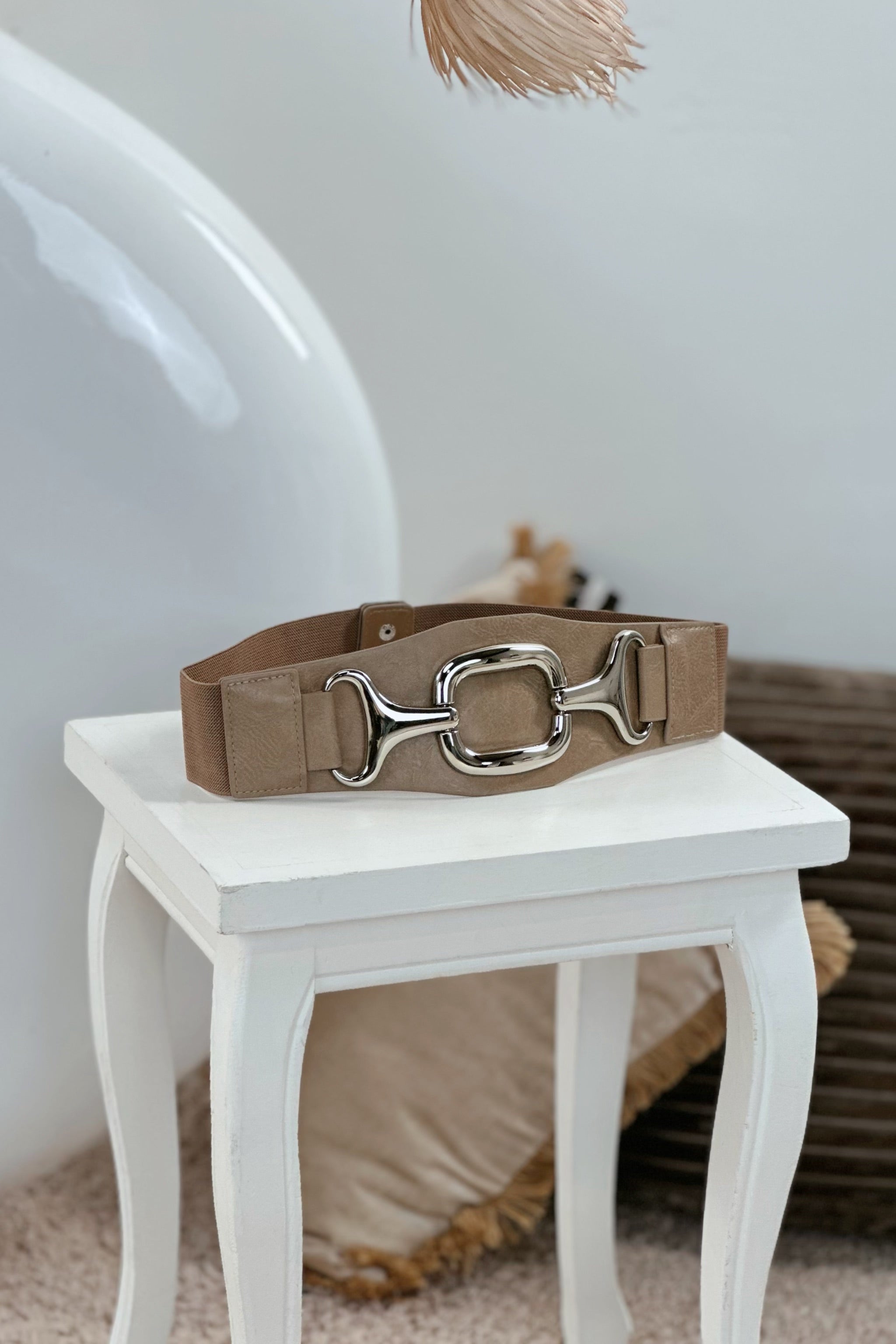 wide stretch belt with striking buckle, taupe