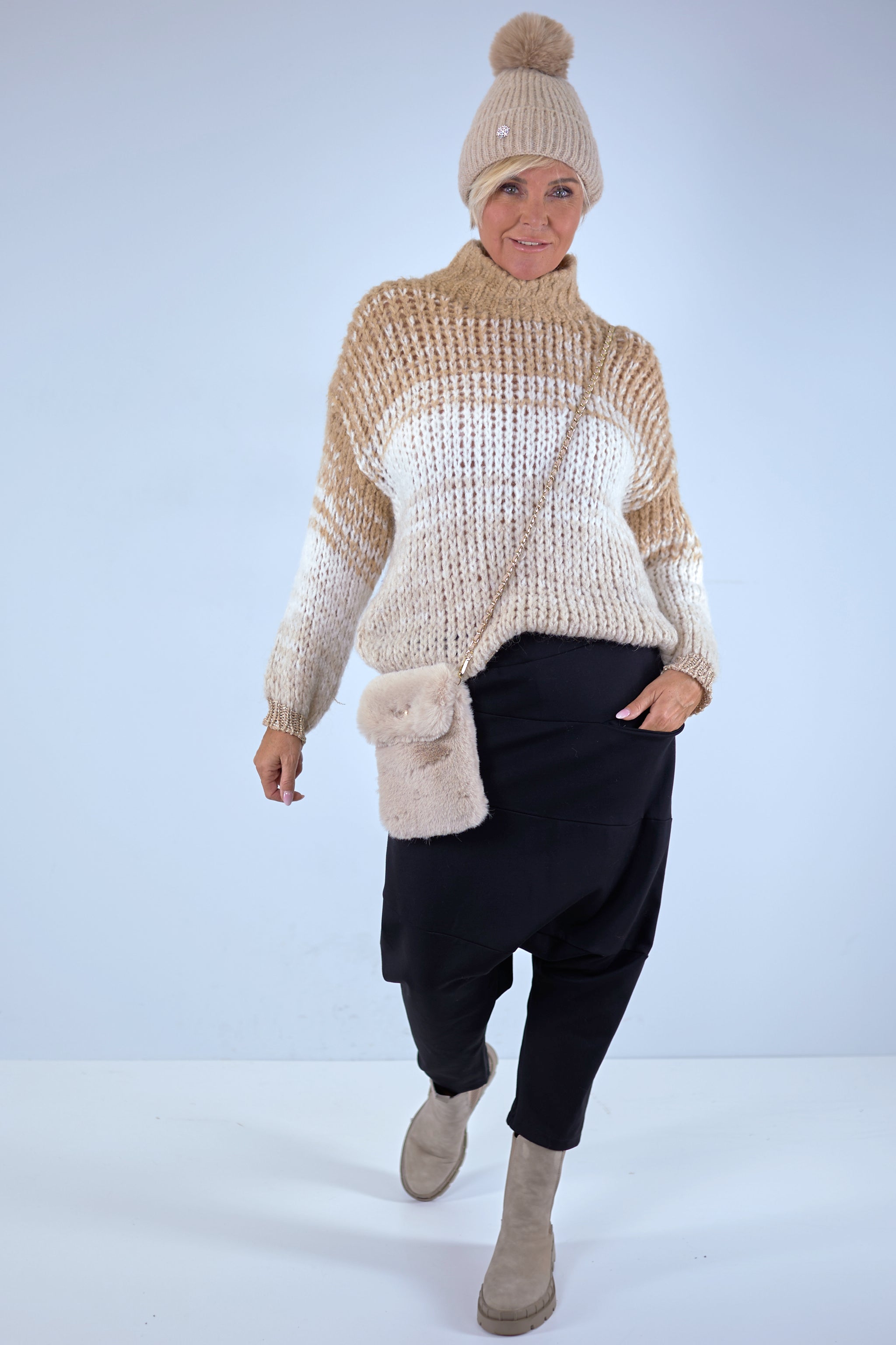 Knit sweater with color gradient, camel-beige-gold