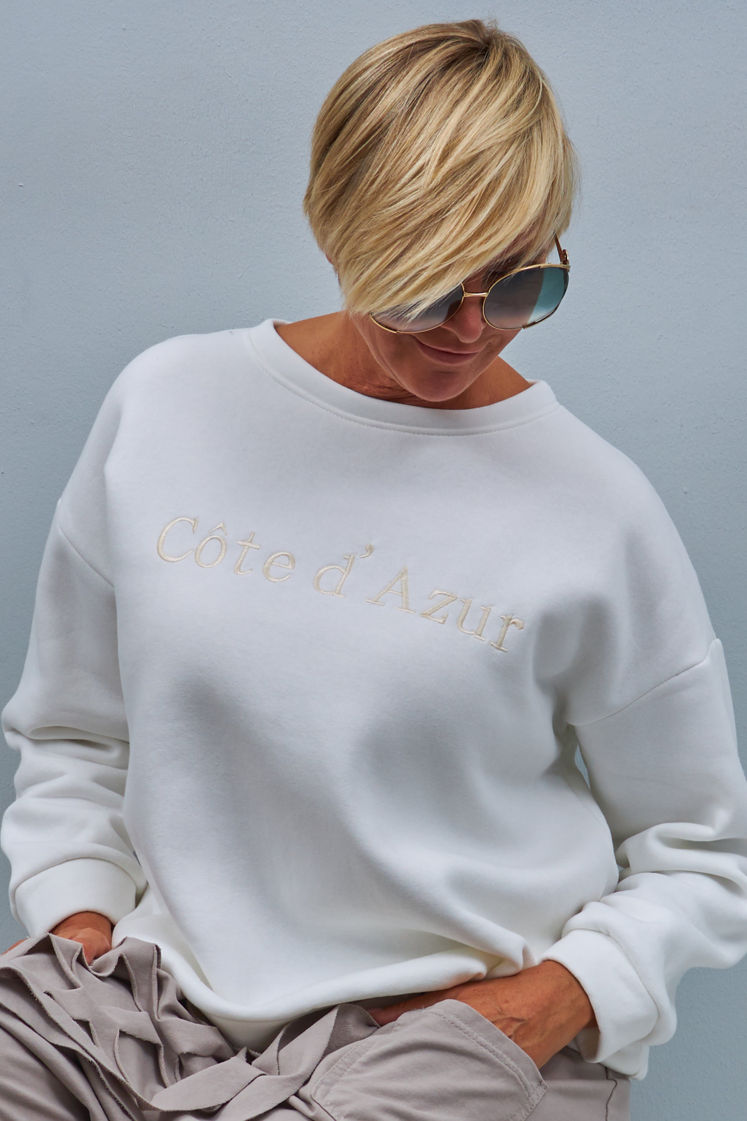 Sweaty with embroidered lettering "Cote d'Azur", ecru