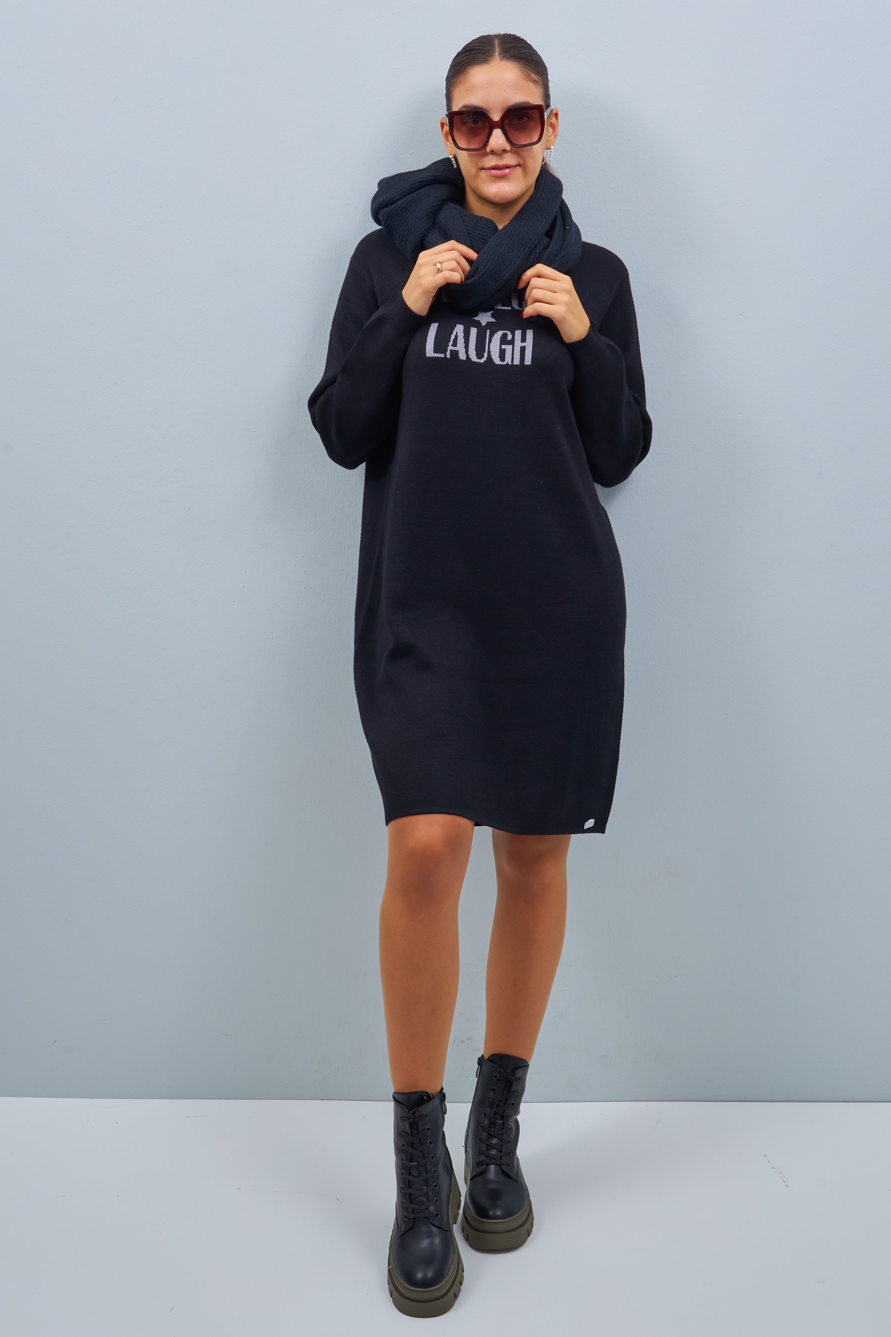Knit dress with Love-lettering, black