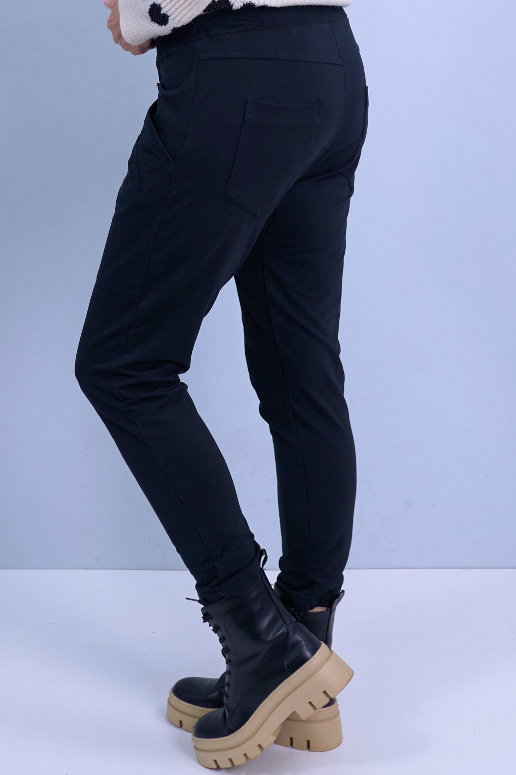 Jog pants with large pockets, black