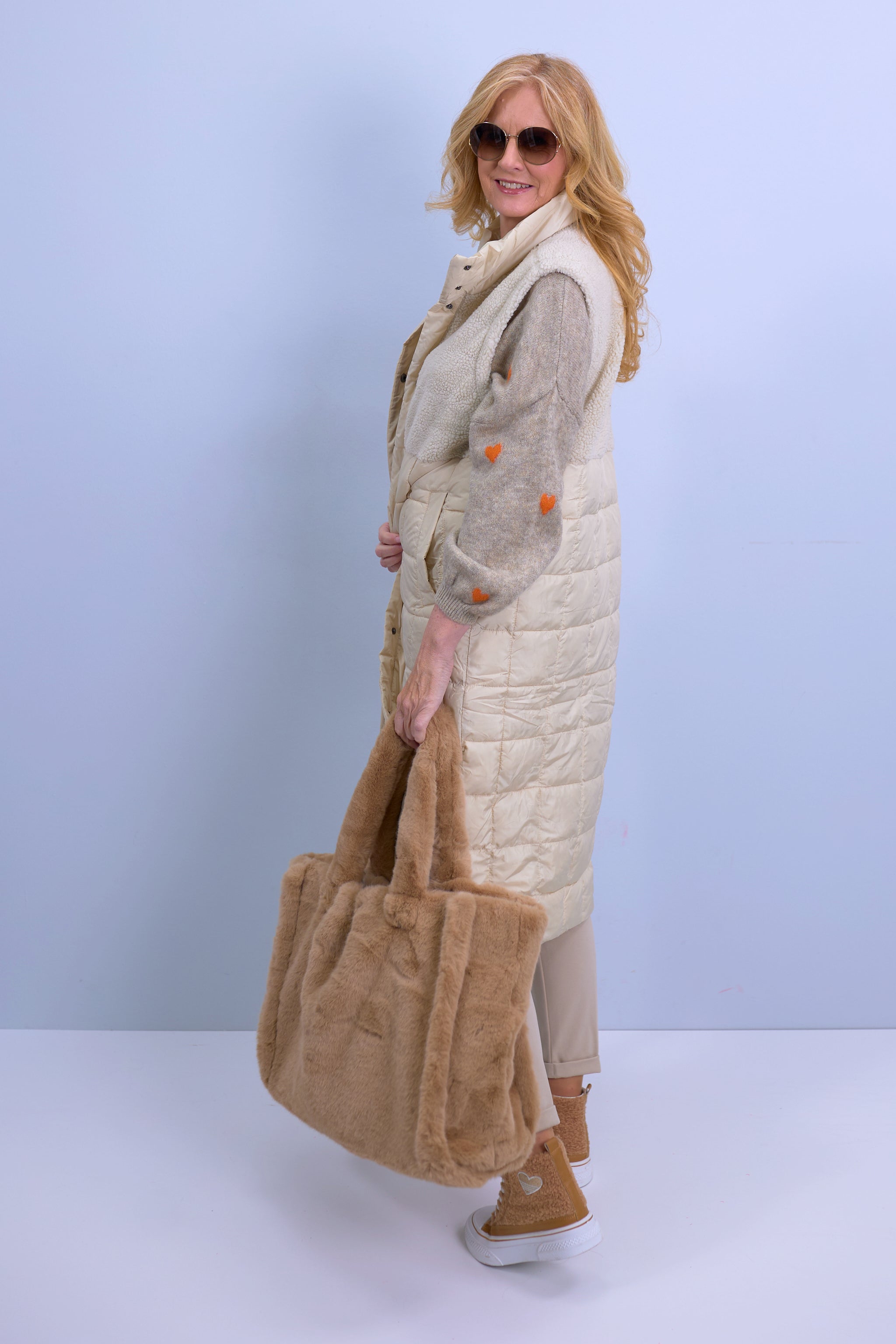 Long quilted vest with teddy fur, beige