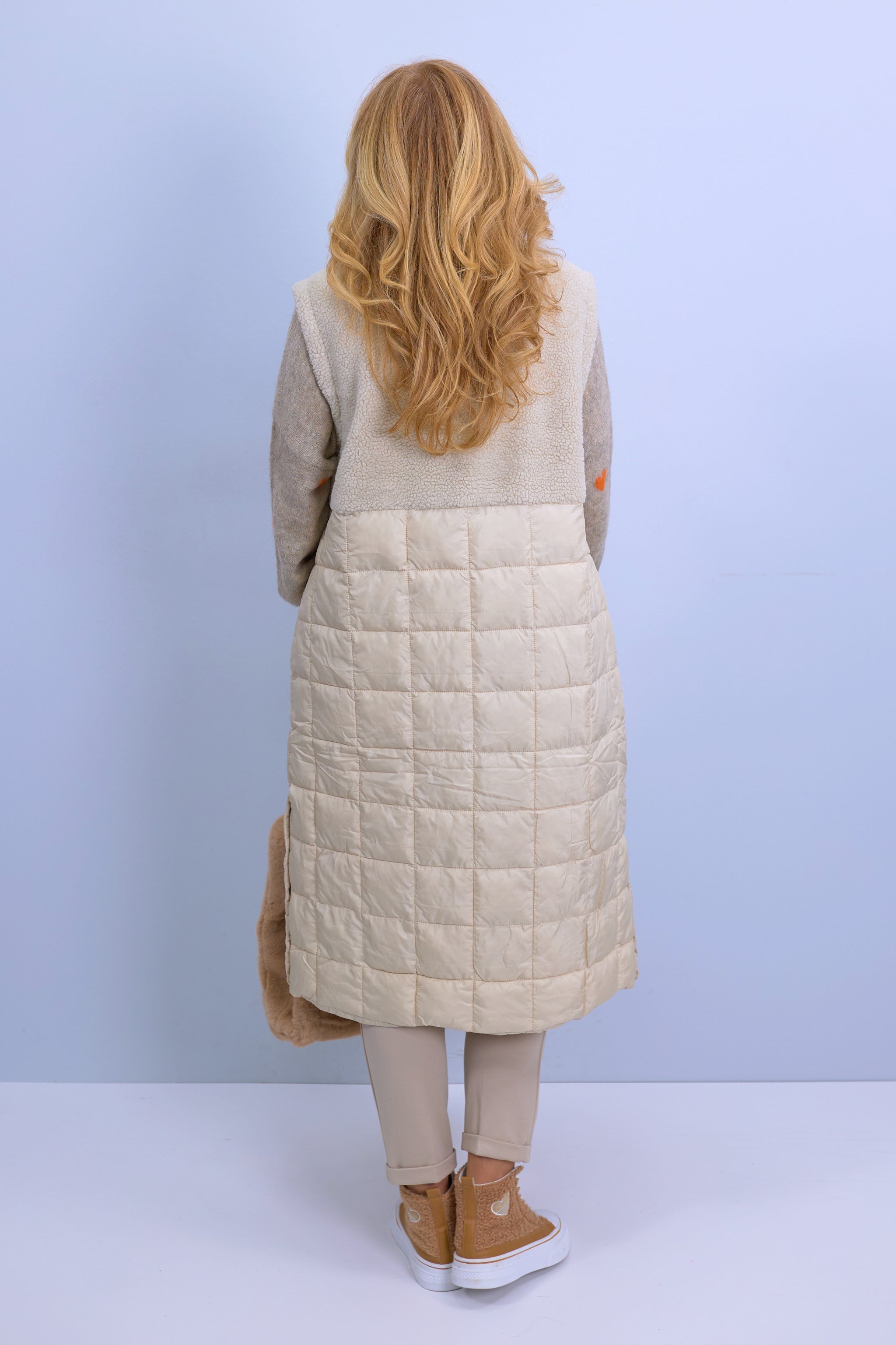 Long quilted vest with teddy fur, beige