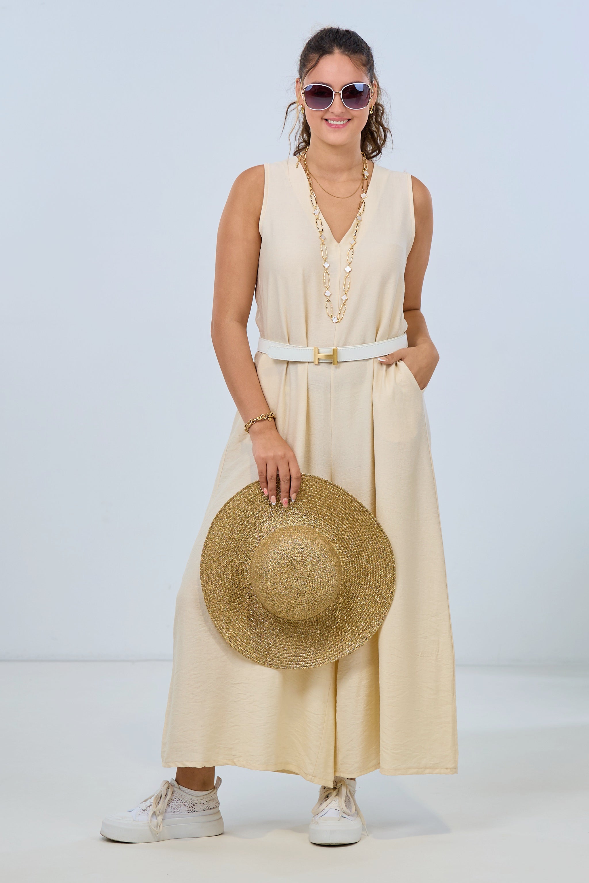 Overall mit raffiniertem Rückenschlitz, creme