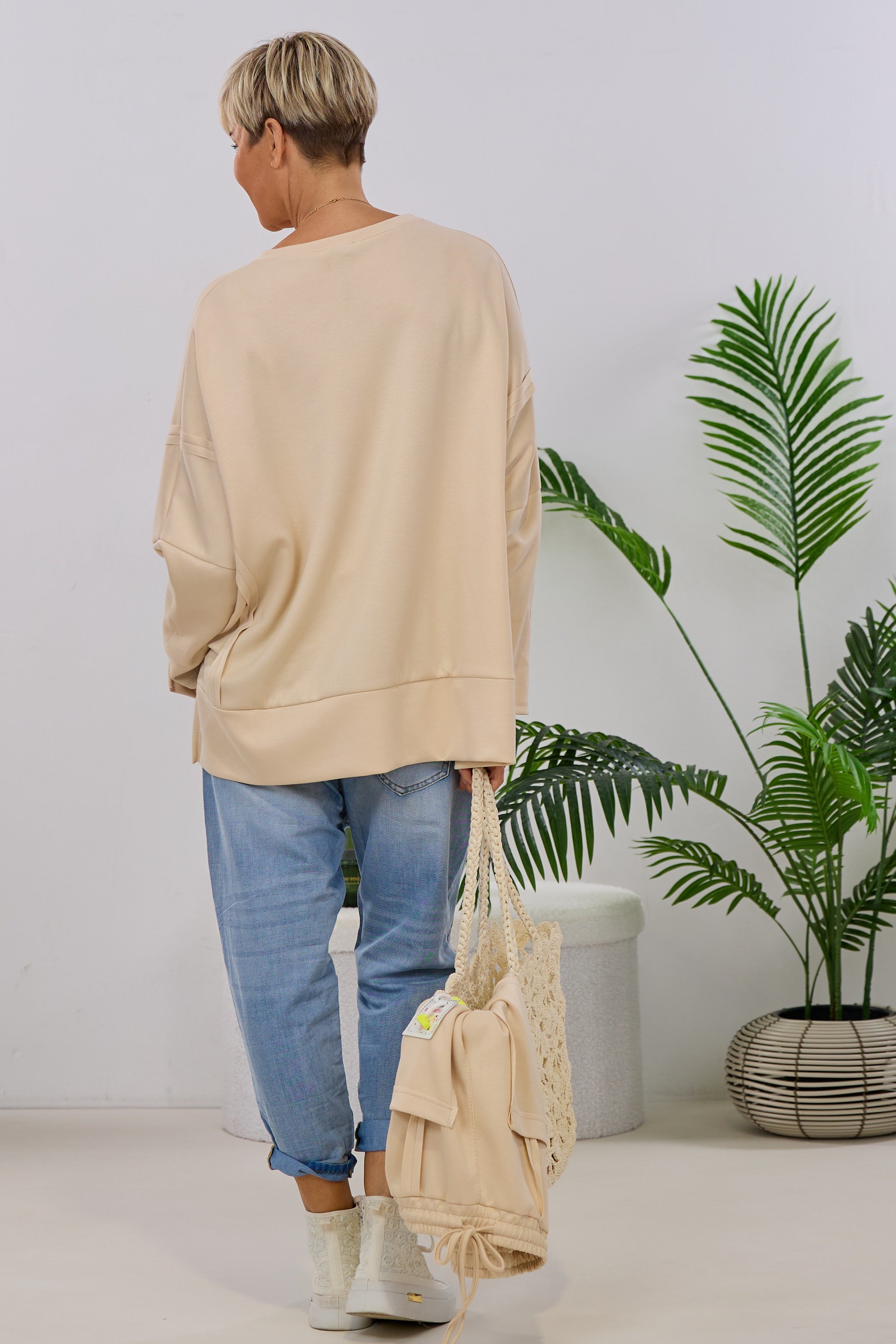 Cozy Sweaty mit außenliegenden Nähten, beige