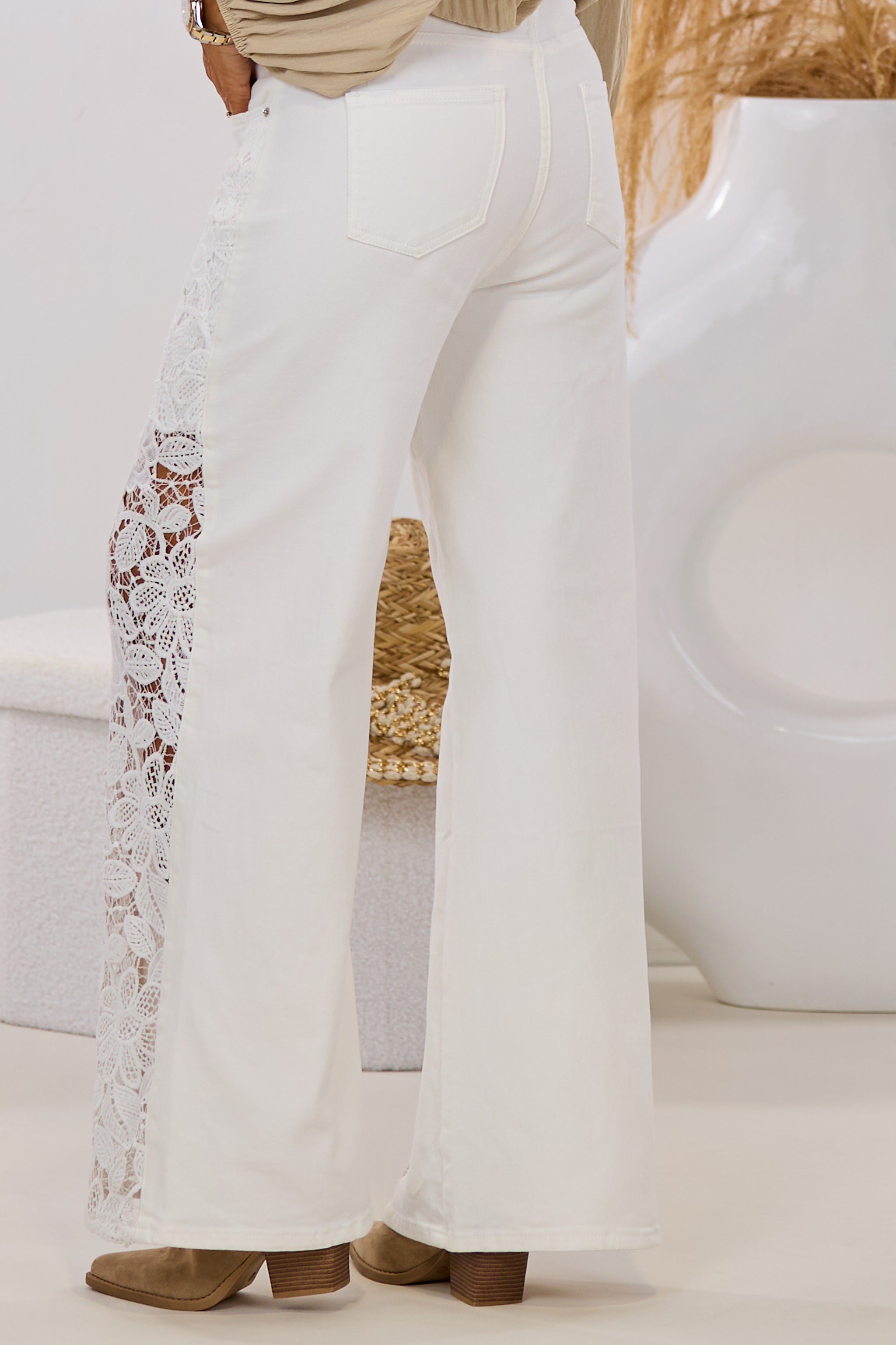 Mid Waist Jeans mit Spitzeneinsatz, ecru/weiss