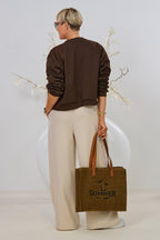 Nadelstreifen Hose mit besonderer Gürtelschlaufe, beige