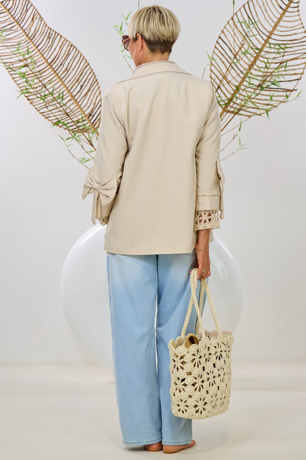 Langer Blazer mit Schleife, beige