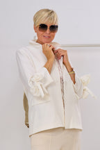 Langer Blazer mit Schleife, ecru