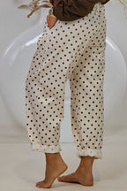 Gepunktete Hose mit Gürtel, hellbeige-braun