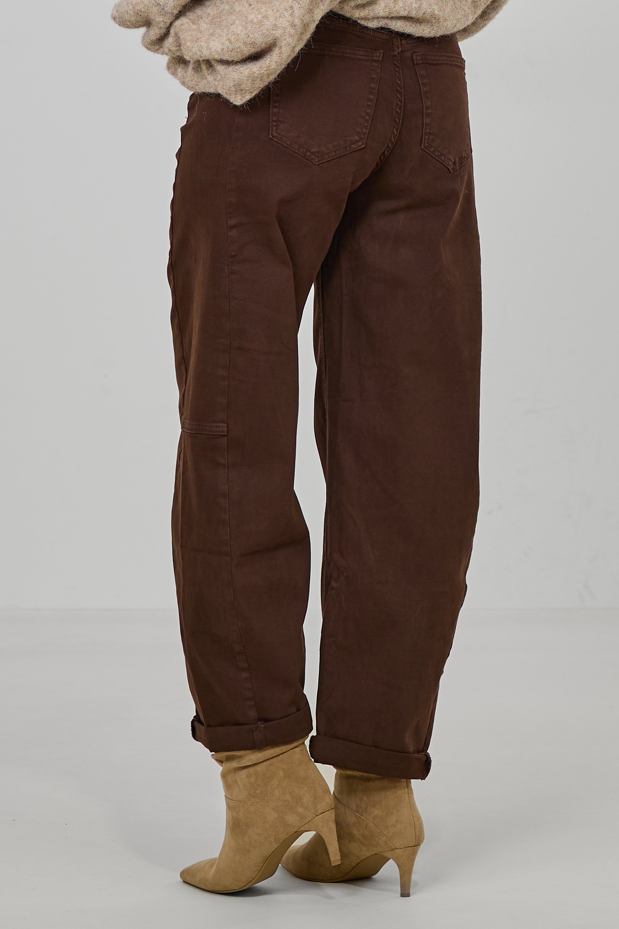 Jeans im leichten Balloon-Style, schokobraun