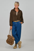 Kurze Bluse mit elastischen Bündchen, schokobraun