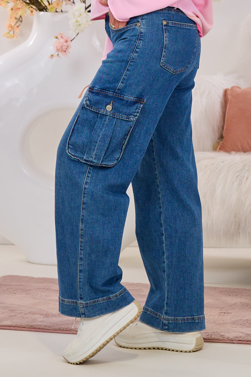 Highwaist Jeans mit Cargo Taschen, denim