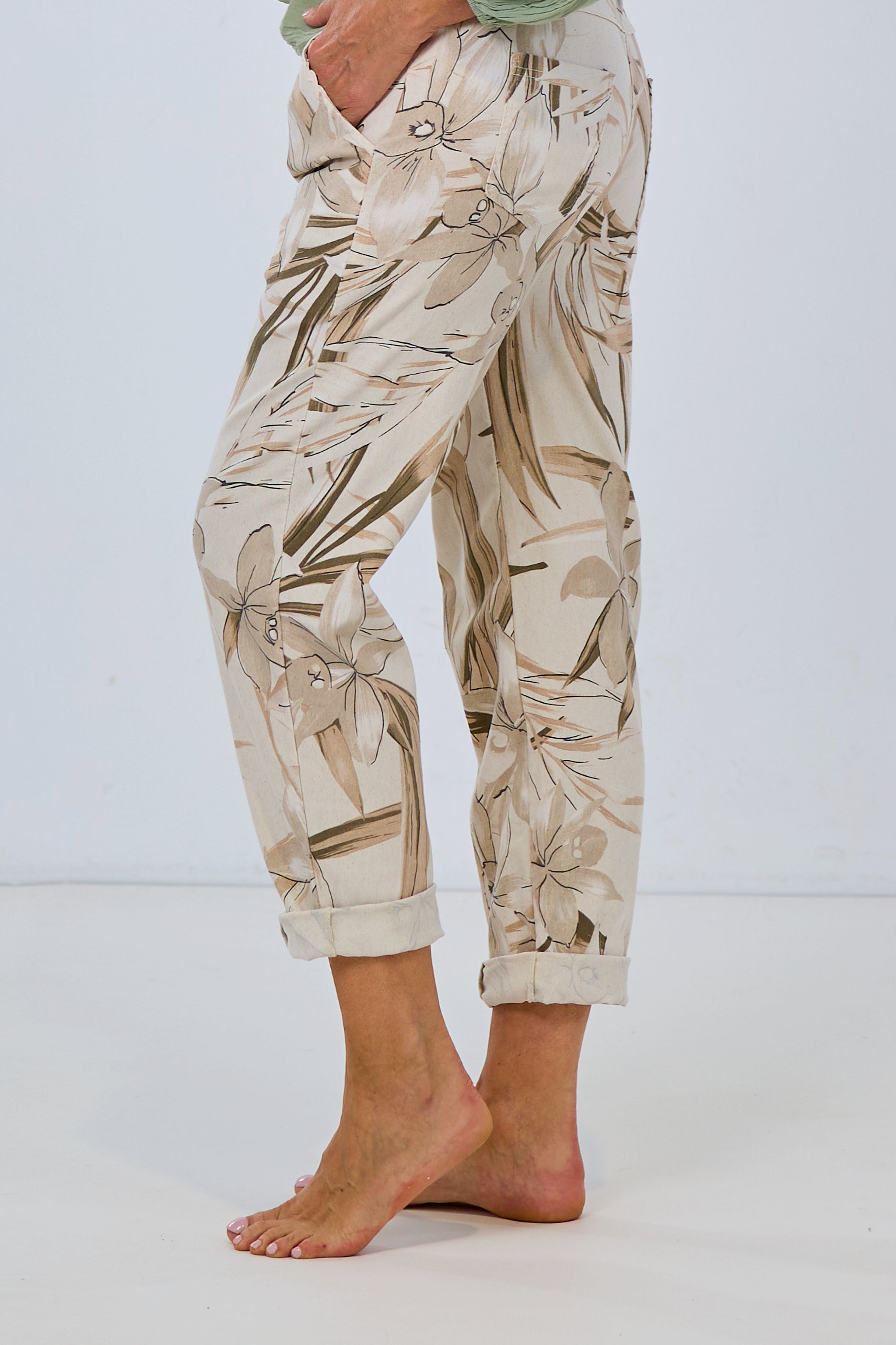 Fabric pants with floral print, beige-nature