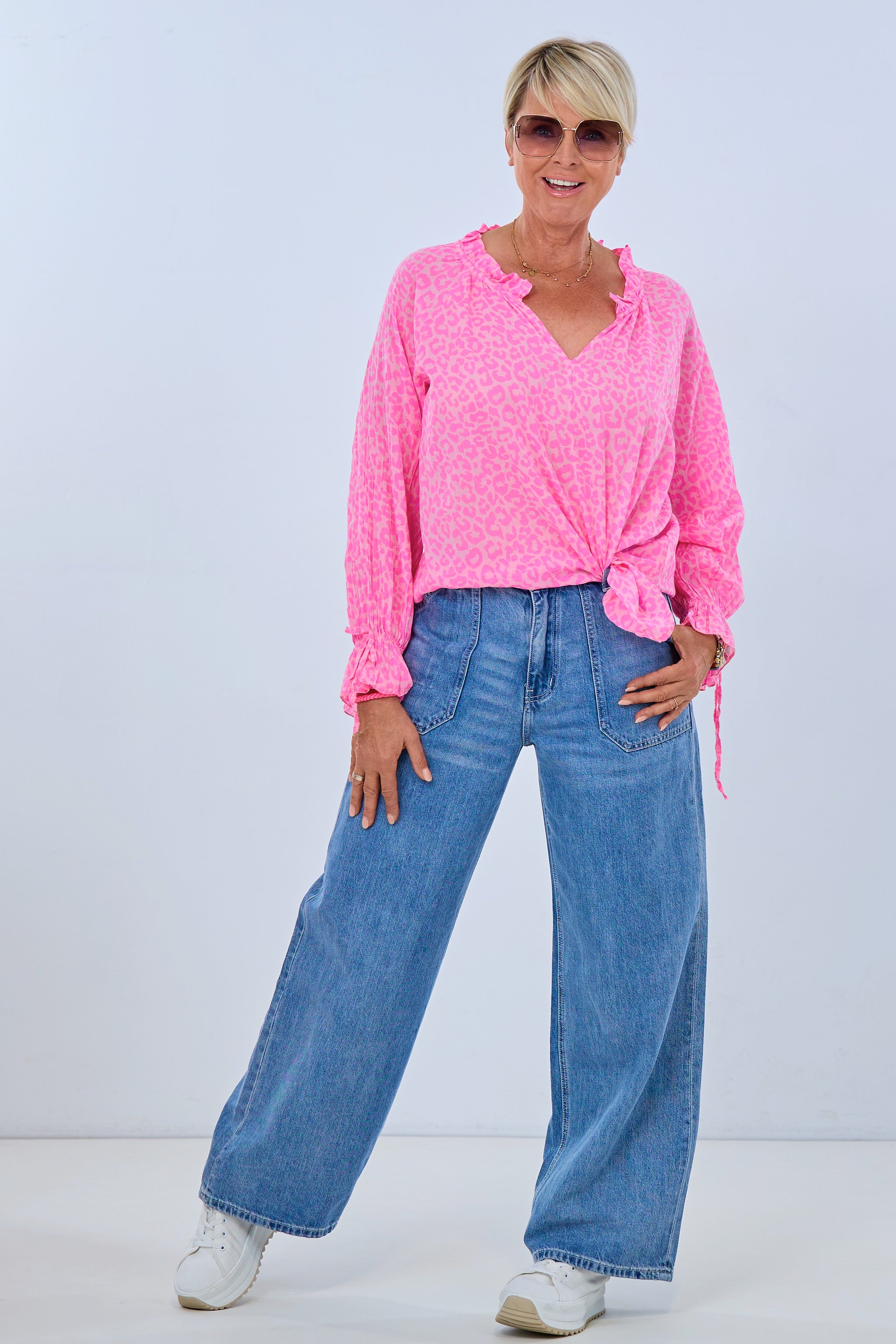 High Waist Jeans with patch pockets, blue
