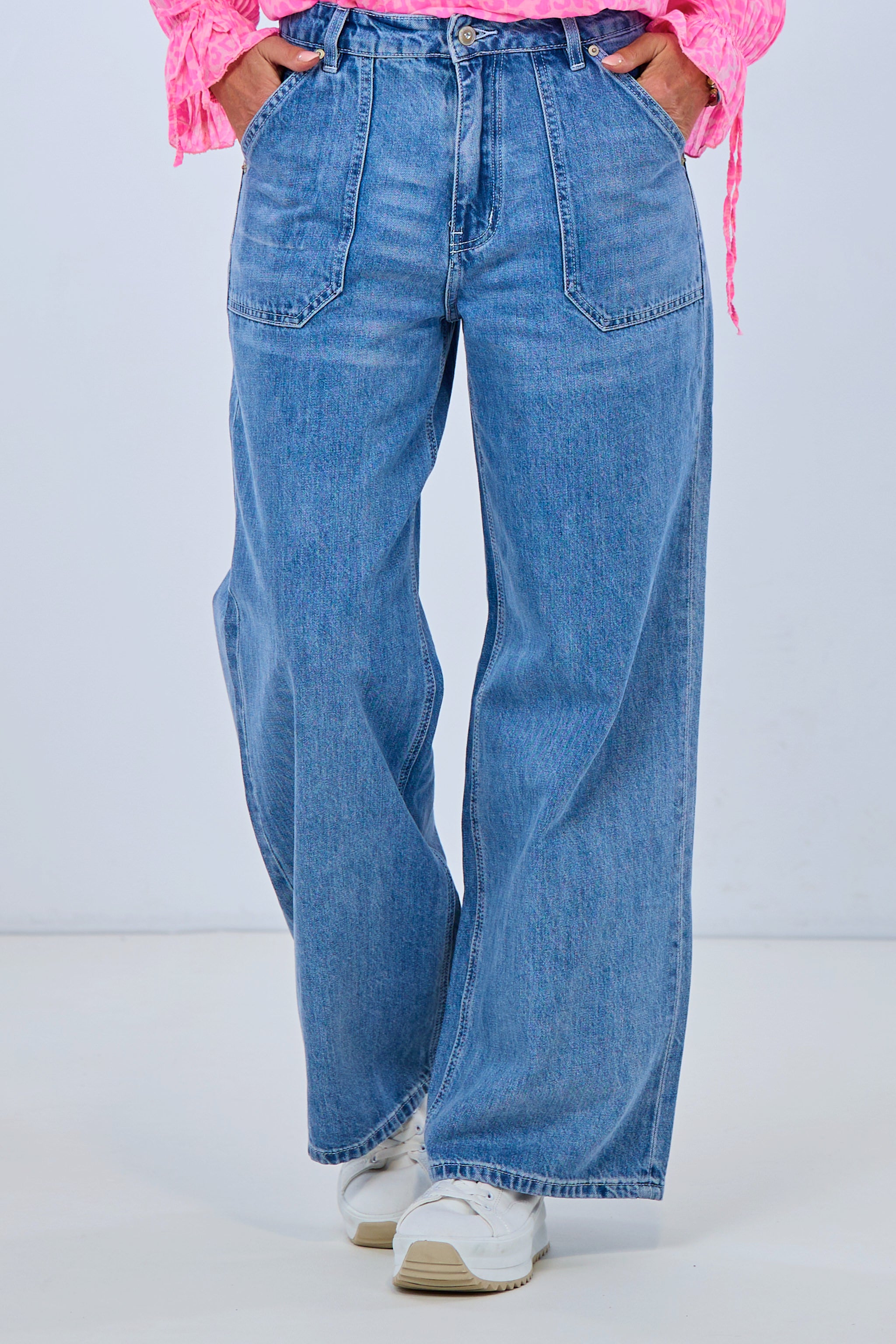 High Waist Jeans with patch pockets, blue
