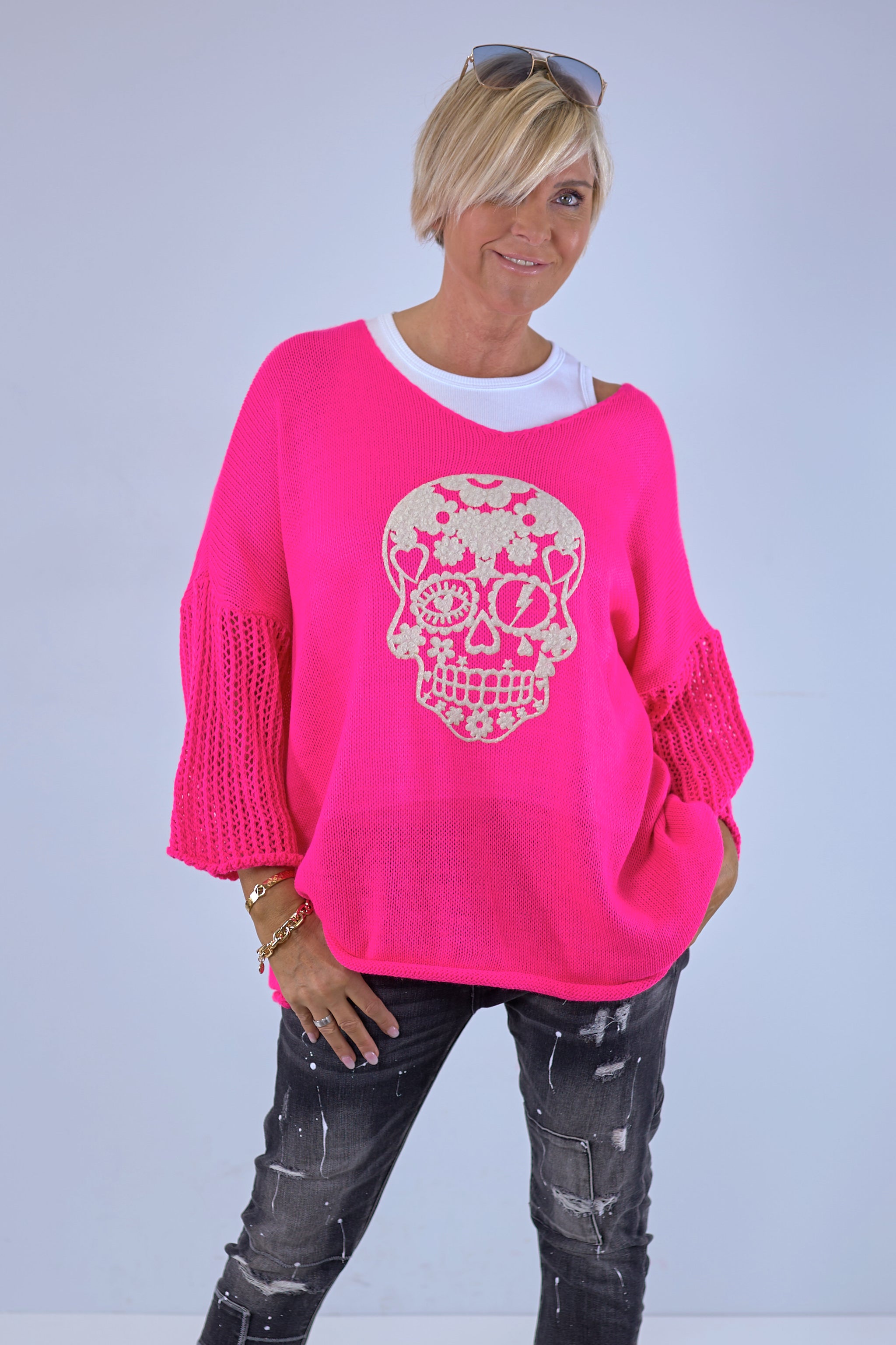 Knitted sweater "Skull", pink