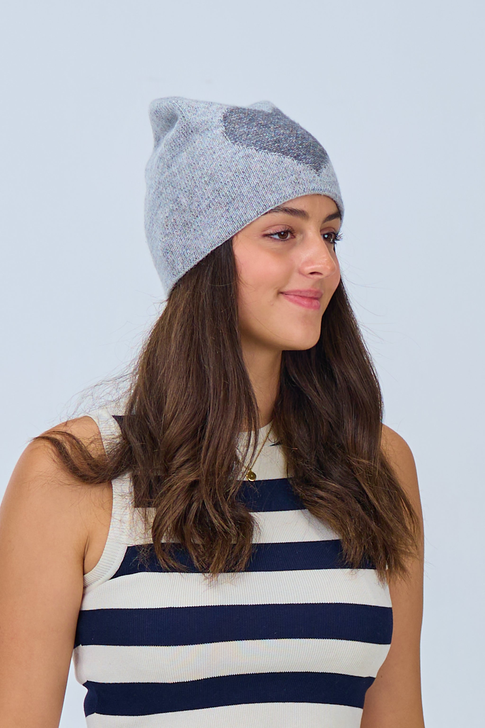 Hat with knitted heart, grey