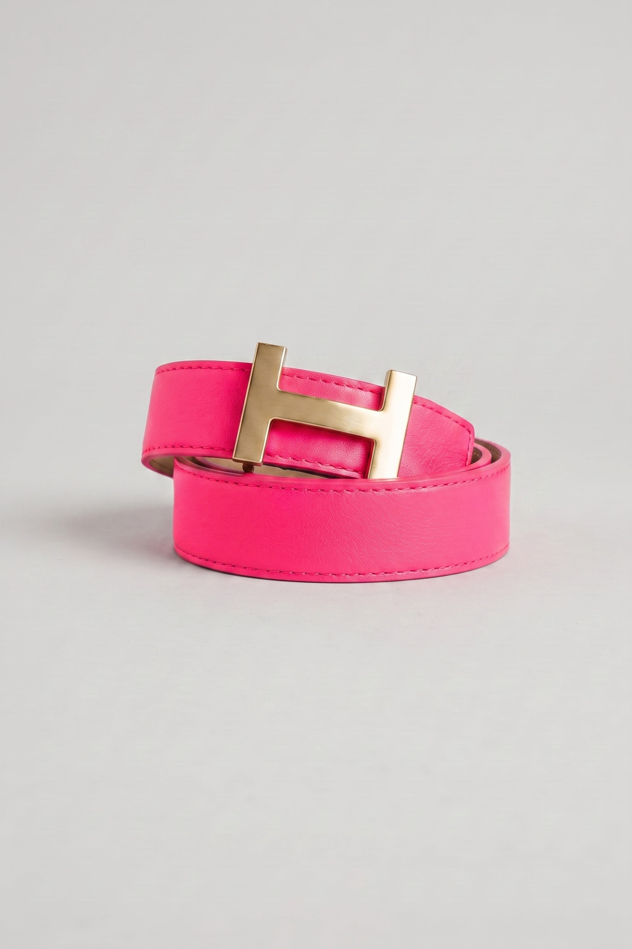 Ledergürtel mit goldener Schnalle, pink