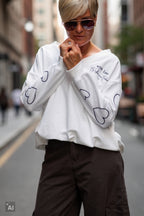 Sweaty with Love by Silvia van Beekum, ecru-schwarz