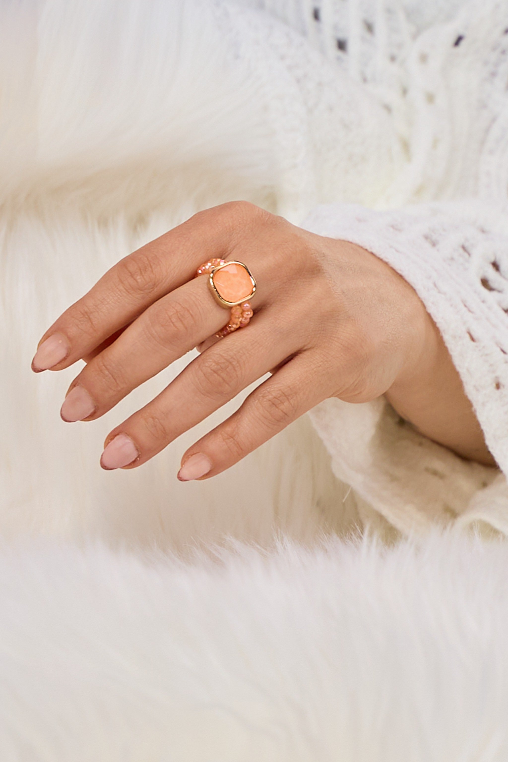 Elastischer Perlenring, orange-gold