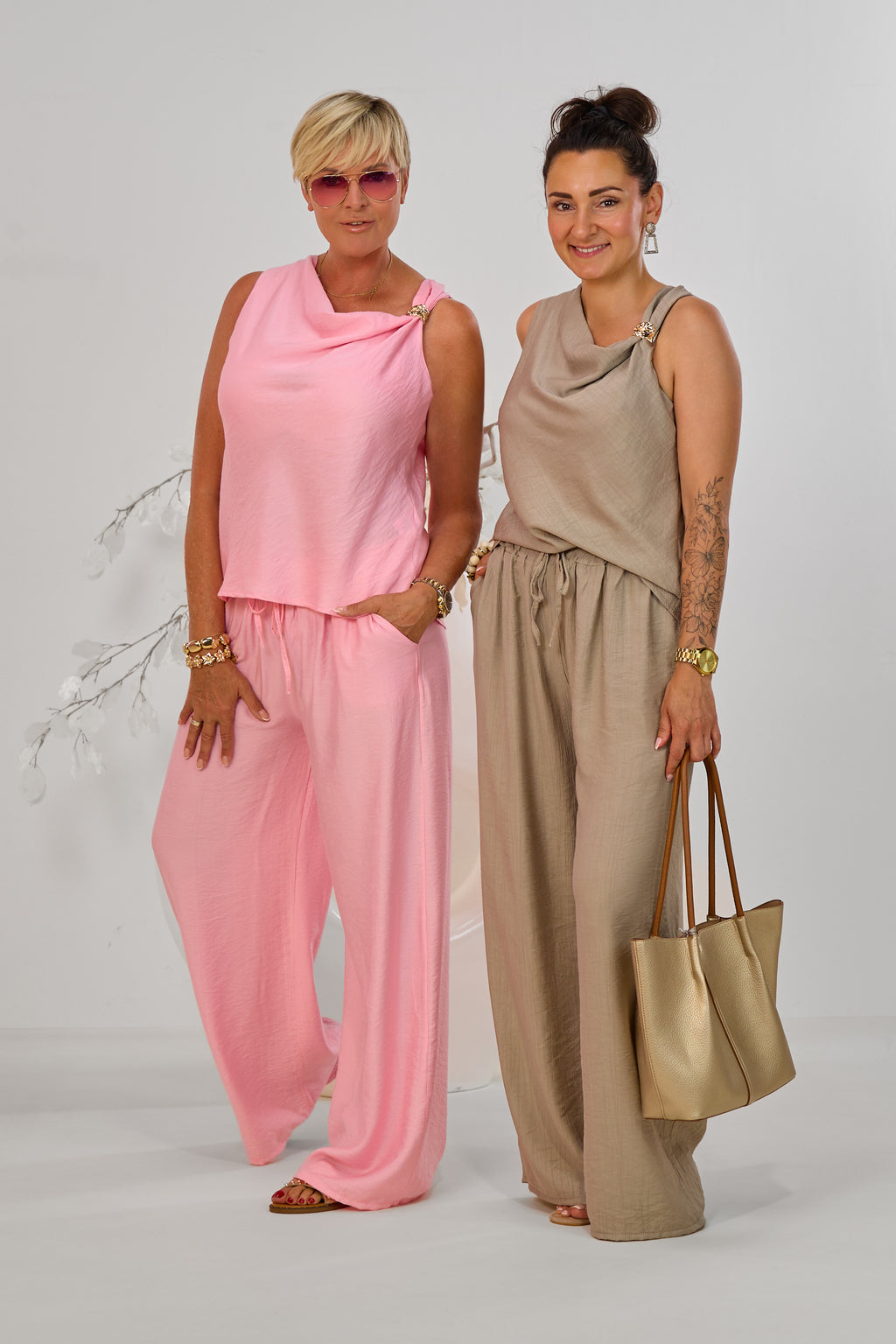 Crinkled 2-piece set consisting of a top and trousers, light pink