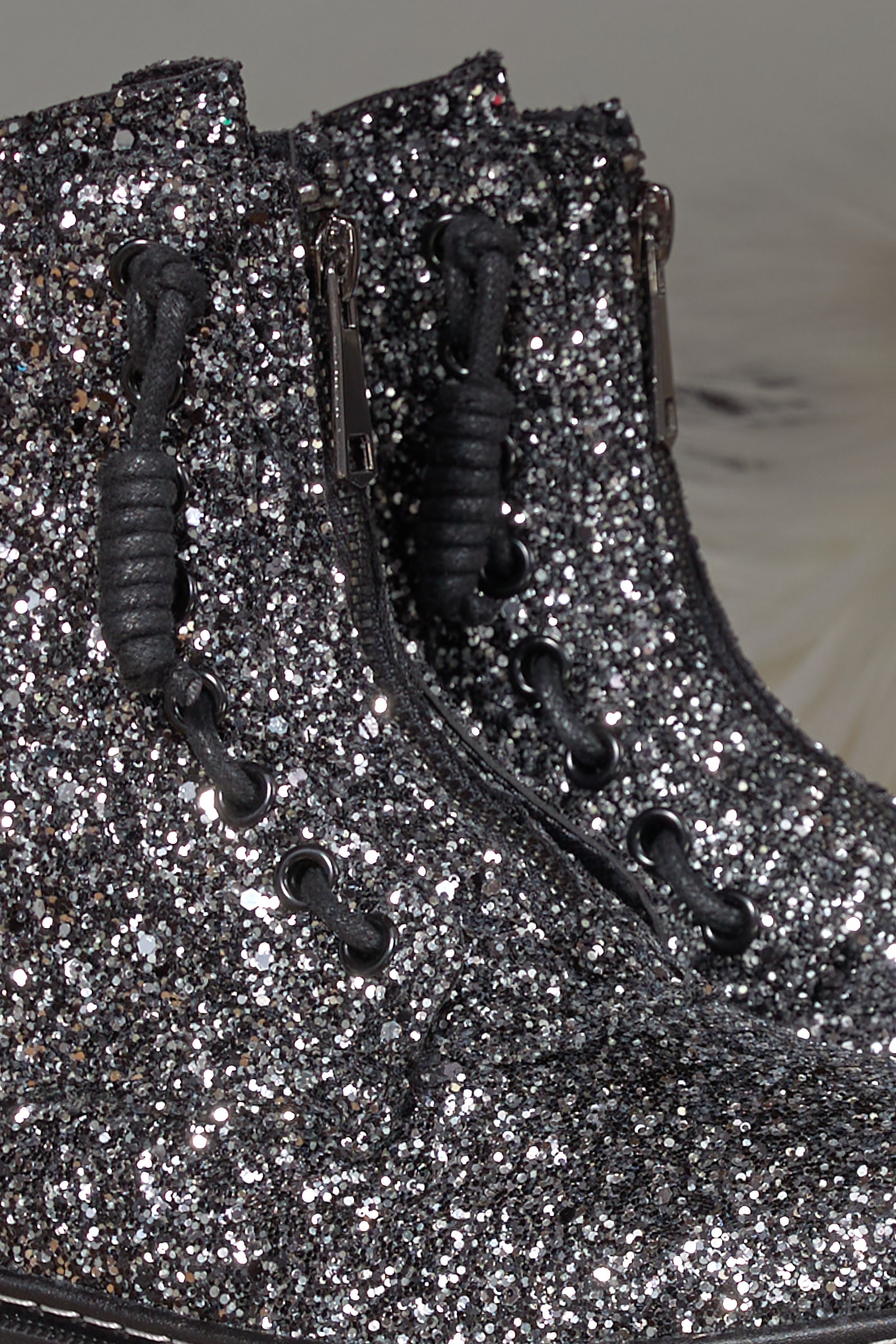 Boots "Glitter", black-silver