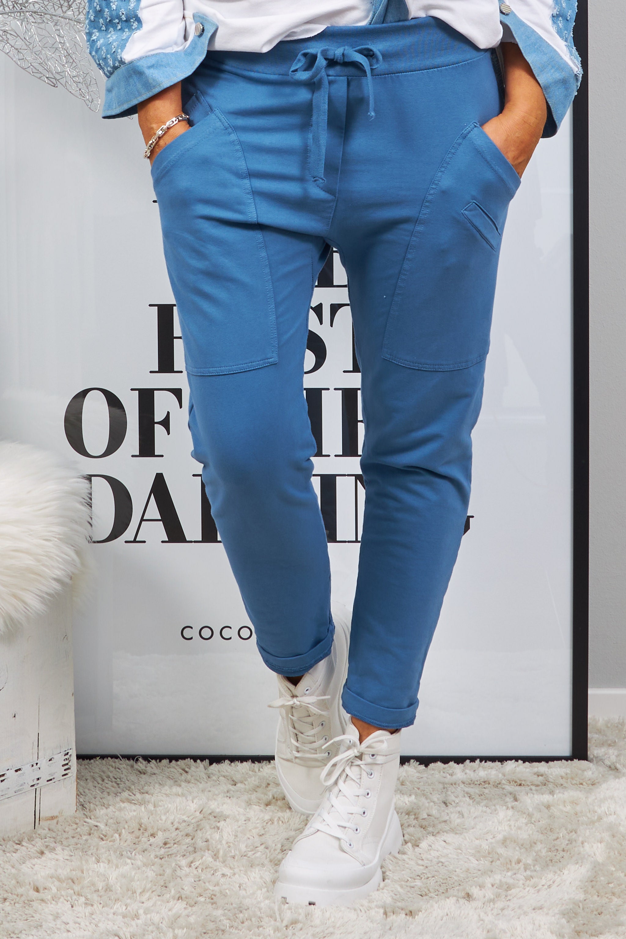 Jog pants with large pockets, powder blue