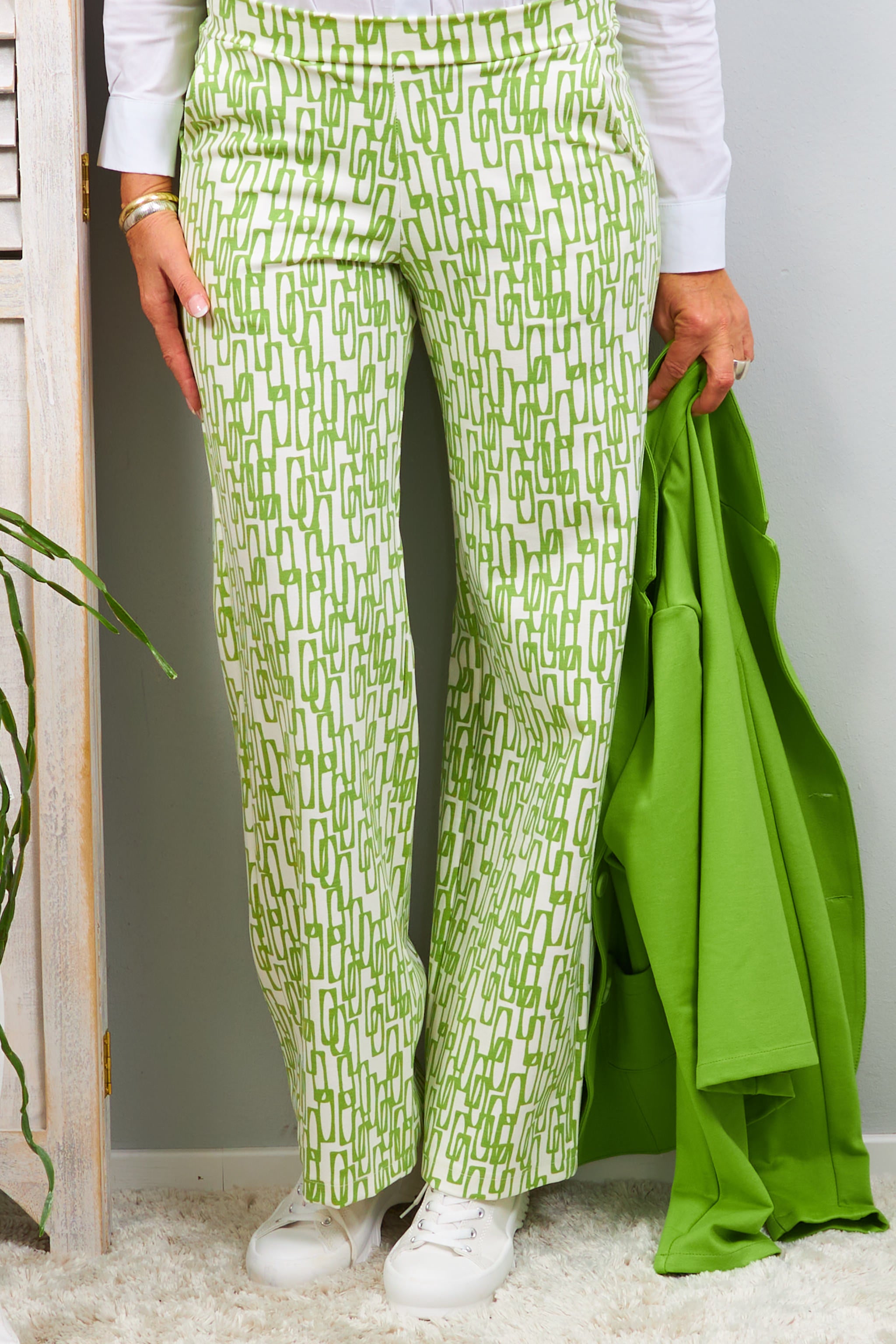 Elastische Hose, grün-ecru